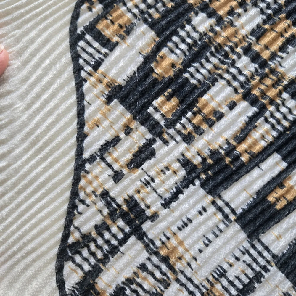 Elegant Checked Silk-Feel Scarf in Black, White & Gold